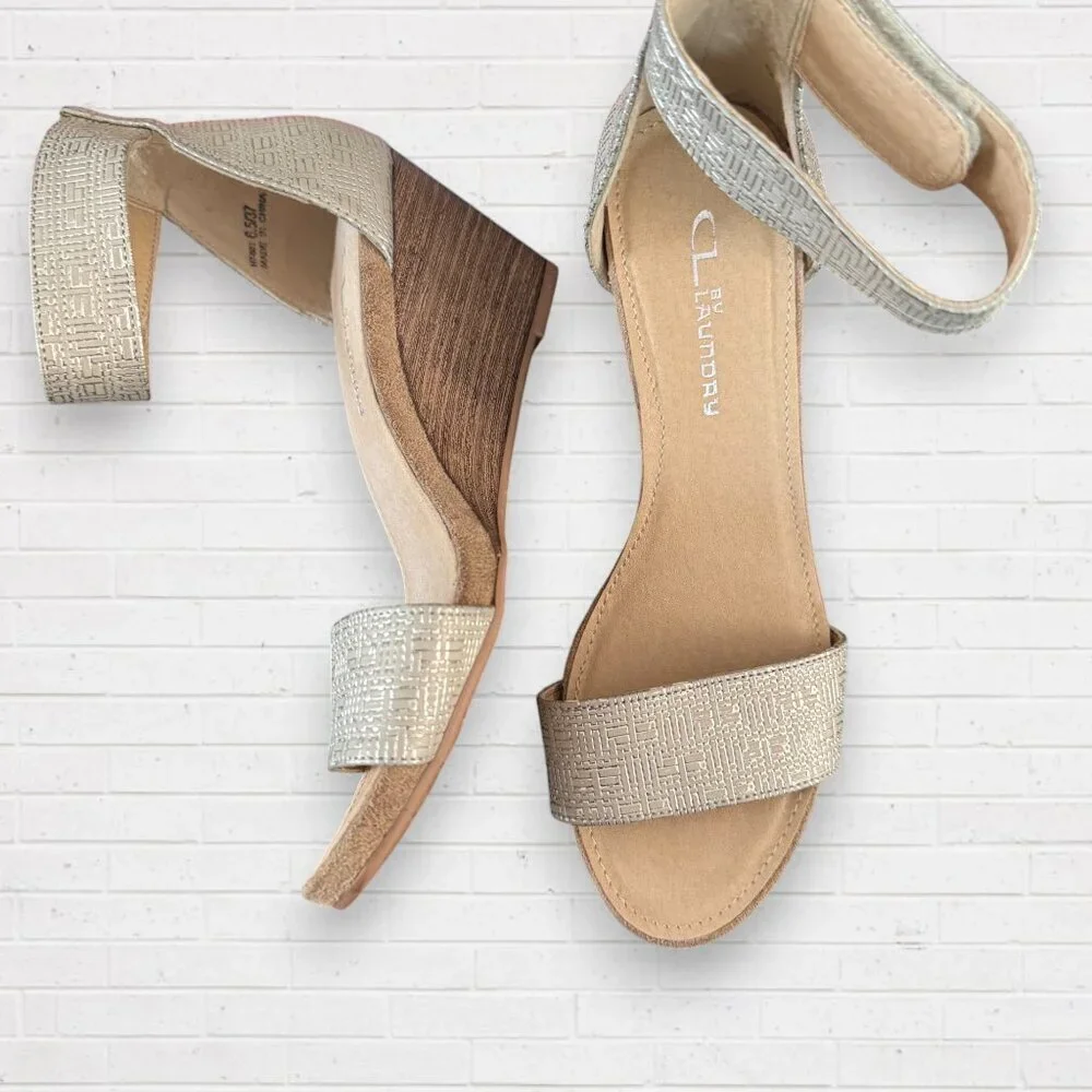 CL by LAUNDRY Metallic Ankle Strap Wood Wedge Summer Sandals Heels 6.5